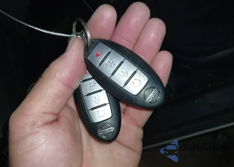 2016 Nissan Pathfinder Sv из США, поврежденный, VIN 5N1AR2MM8GC642327